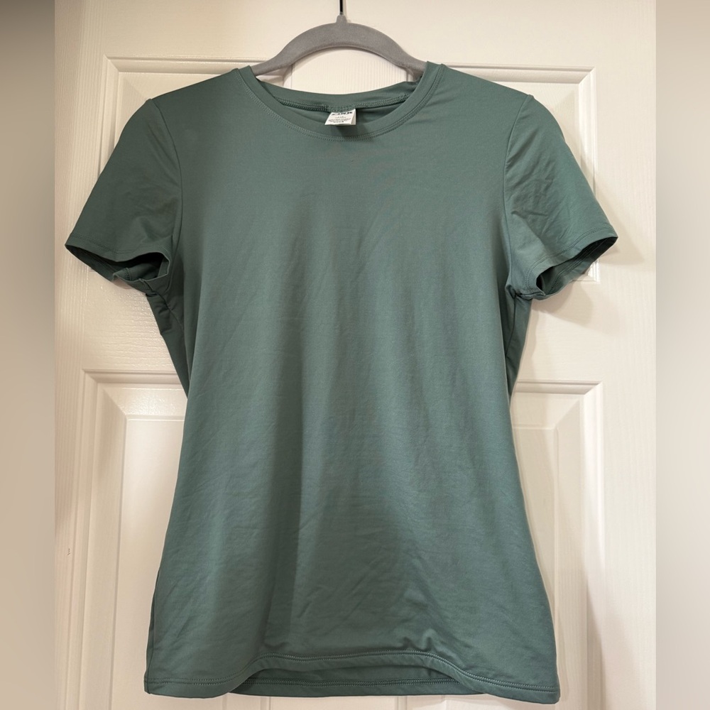 VS PINK Base Stretch Short Sleeve T-Shirt - Deep Sage Green - L *NWT